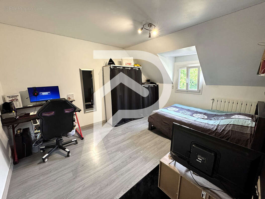 Maison à LA VILLENEUVE-EN-CHEVRIE