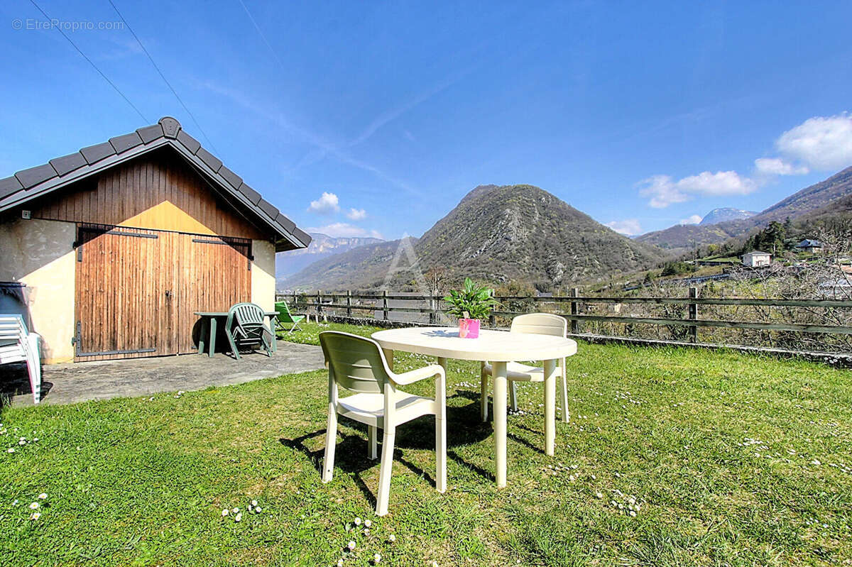 Maison à SAINT-JEOIRE-PRIEURE