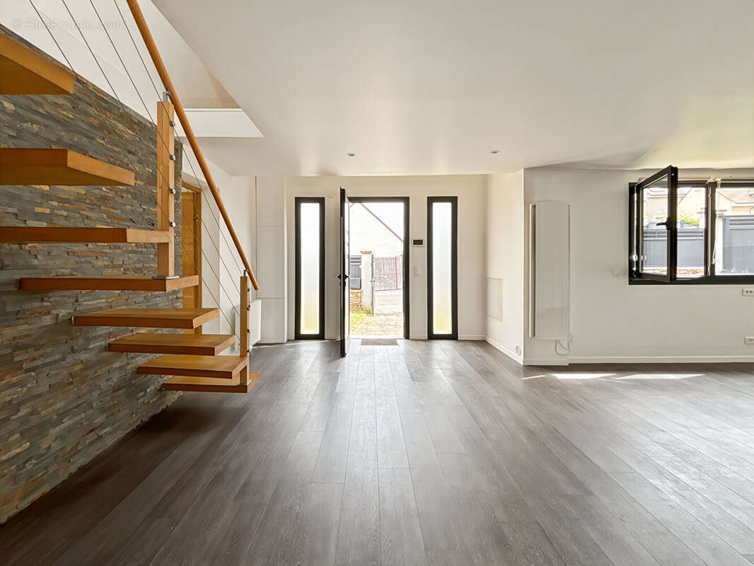 Maison ORGEVAL 5 pièce(s) 110 m2 - photo 2