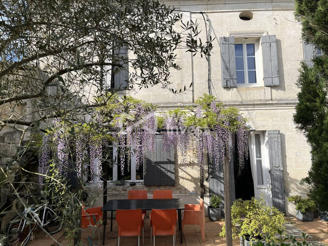 Maison à FRONSAC