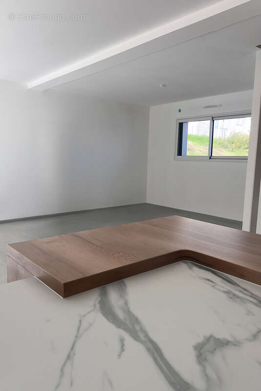 Maison à PLONEVEZ-PORZAY