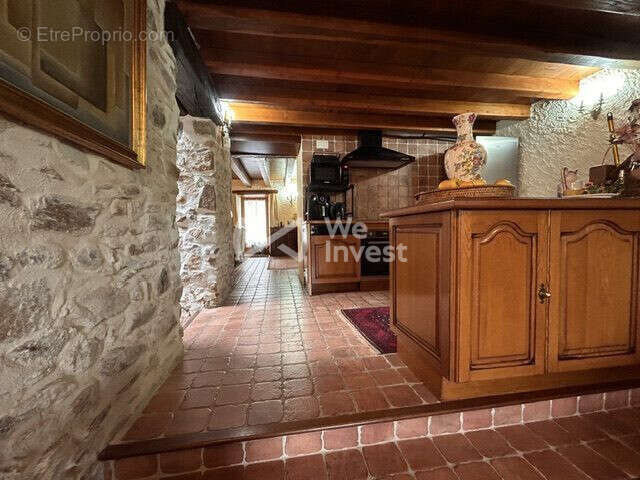 Maison 160 m² à Montredon-Labessonnie  - photo 2