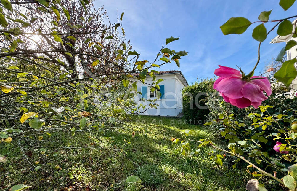 Maison à VAUX-SUR-MER