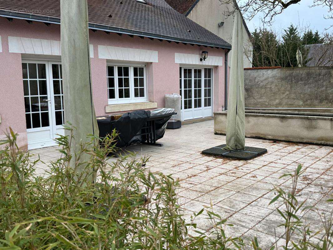 Maison à CONTRES