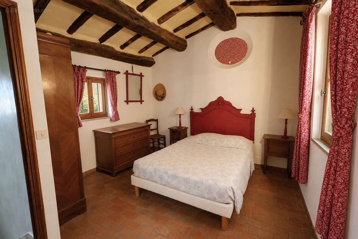 Maison Peymeinade Type Mas provençal avec piscine et terrain de 3190 m² - photo 17