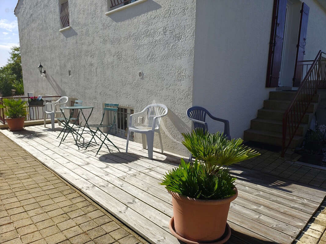 Maison à FONTCOUVERTE