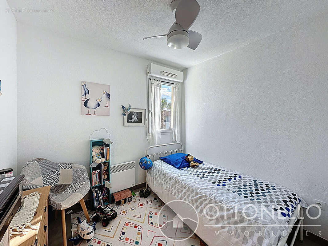 Appartement à ROQUEBRUNE-SUR-ARGENS
