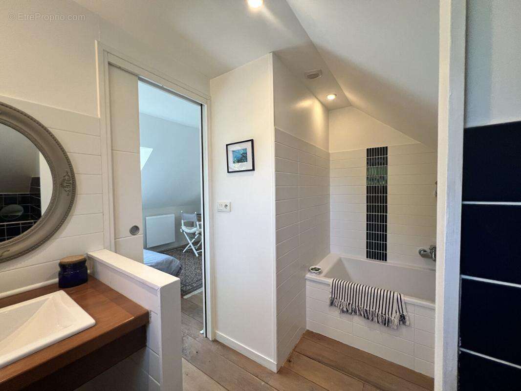 "Villa Riviera" - Spacieuse maison contemporaine - SAINT PHILIBERT - photo 10