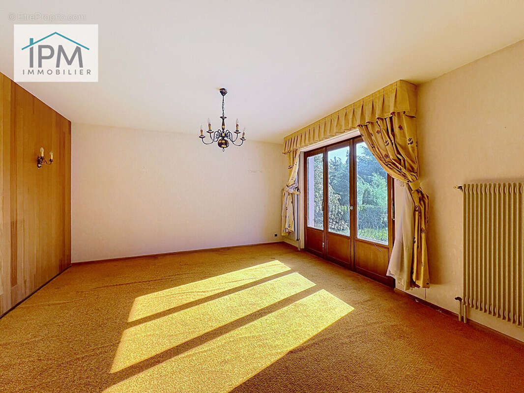 OBERNAI À VENDRE - Maison individuelle de 262 m² habitables sur terrain de 13,37 ares - photo 3
