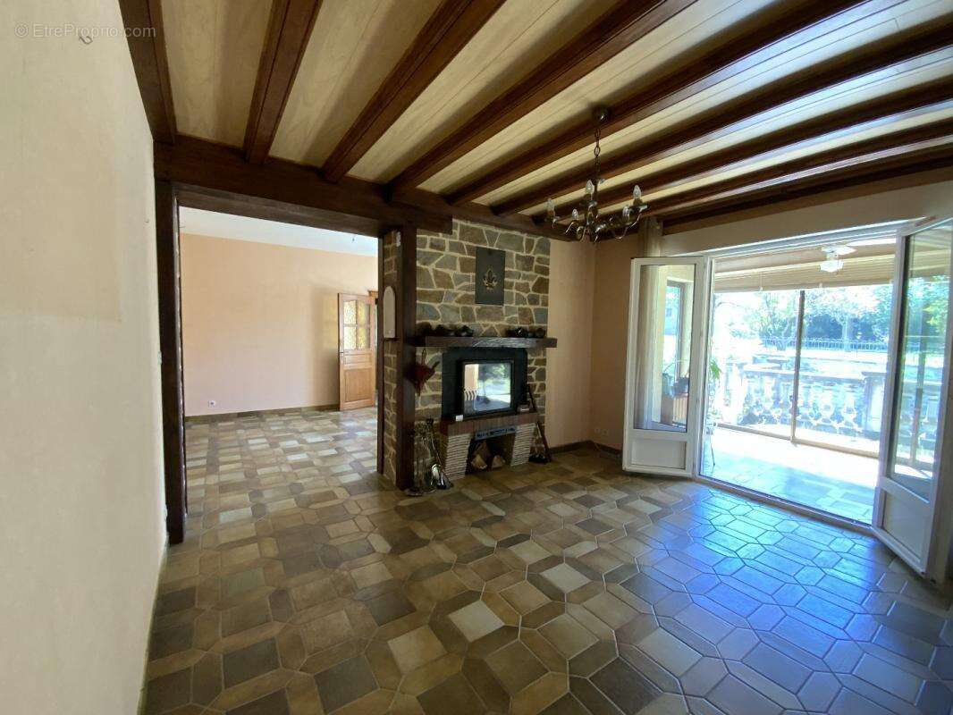 Maison à GENOUILLAC