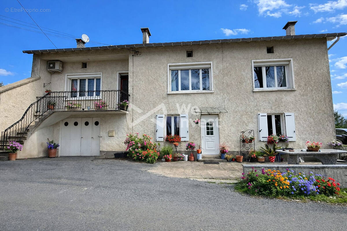 Maison à SAINT-SALVY-DE-LA-BALME