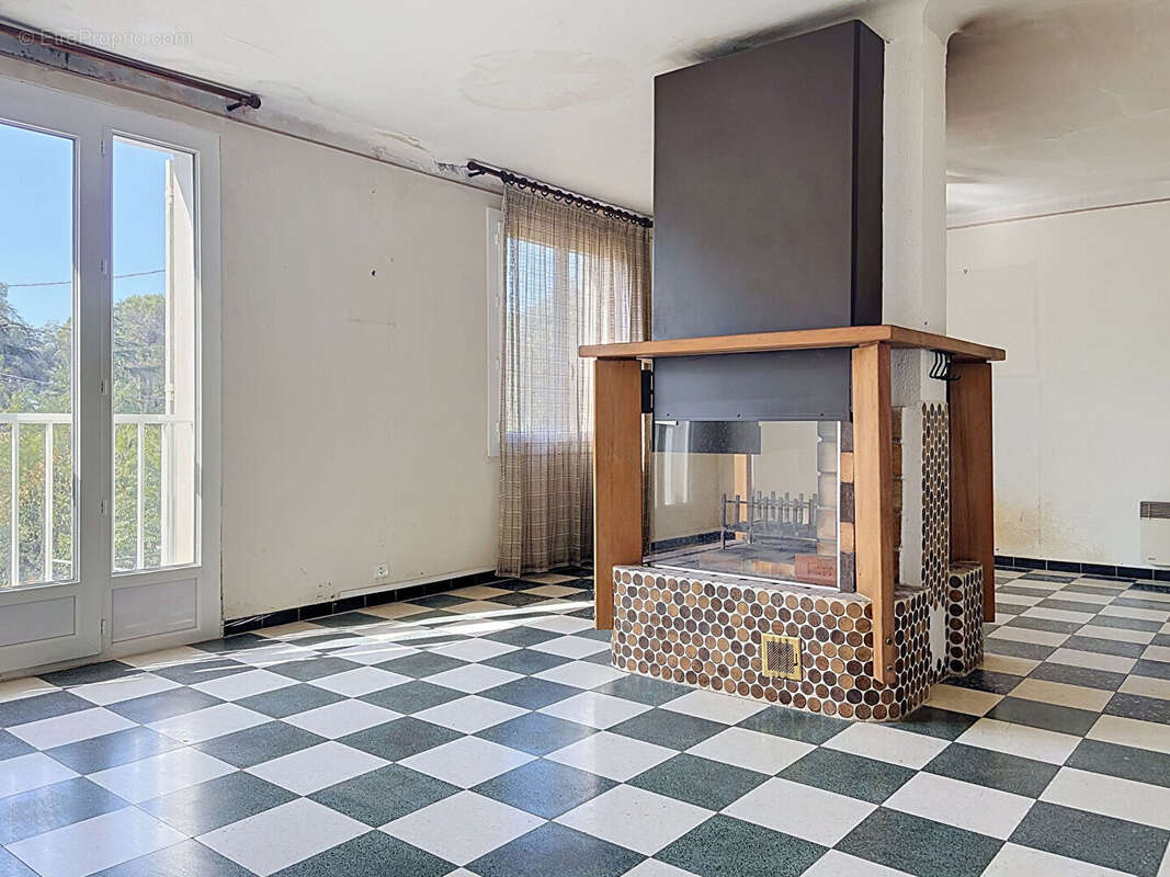 Villeneuve-lès-Avignon  Maison 150 m² sur 775 m² de terrain - photo 4
