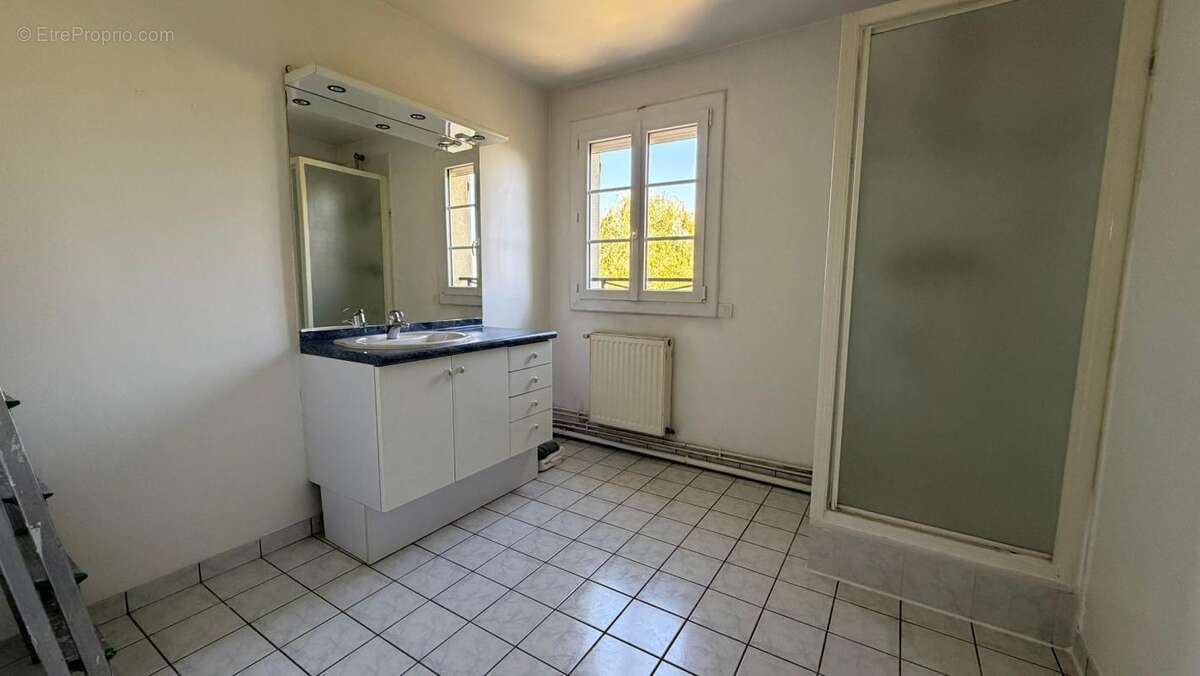 exclusivité NEUILLY PLAISANCE Maison individuelle, 5 chambres, 700 m² de terrain À Vendre - photo 15
