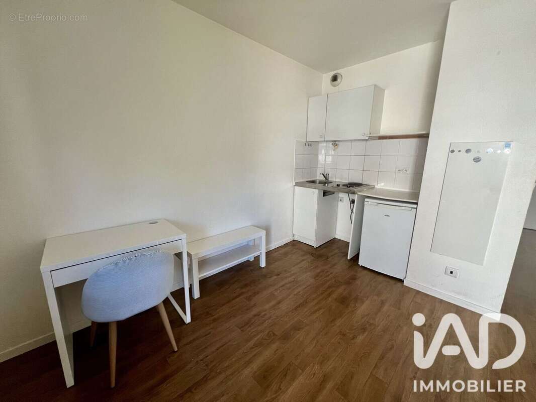 Appartement 22 m² à Villeneuve-La-Garenne  - photo 3