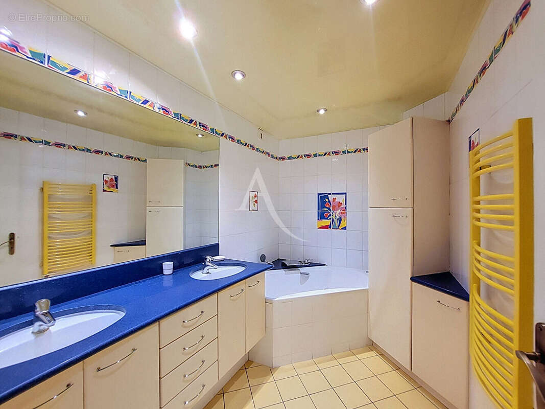 Appartement T3 avec jardin privatif, garage et cave . Proche du Parc de Moine - photo 8