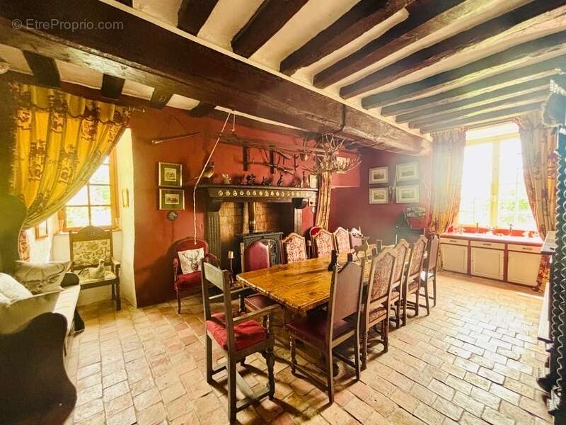 À VENDRE MAYENNE – Manoir d’exception du XIIIe siècle sur 3 hectares – Gîte ou demeure familiale de charme - photo 8