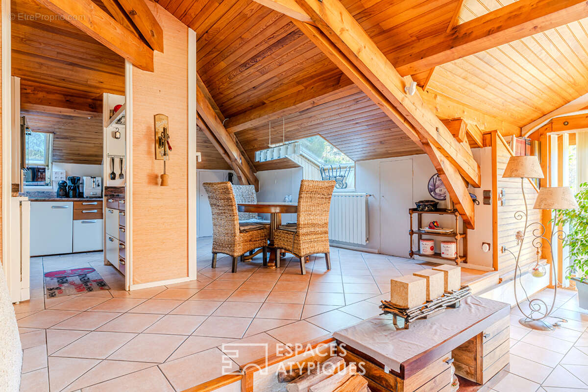 Chalet d'architecte à la vue dégagée - photo 10