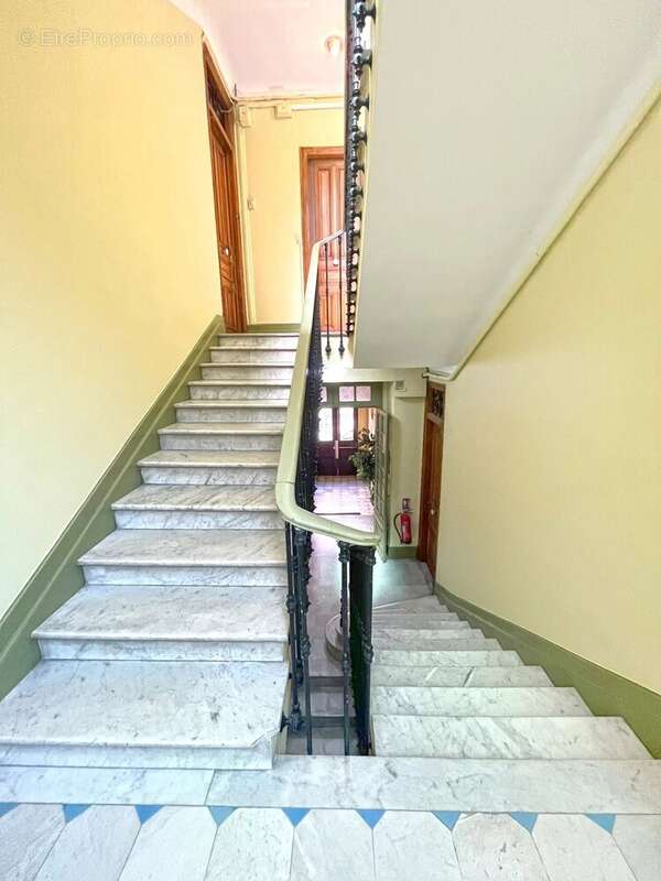 Liberation - 3p 62m² entierement refait a neuf - 320.000 € - photo 11