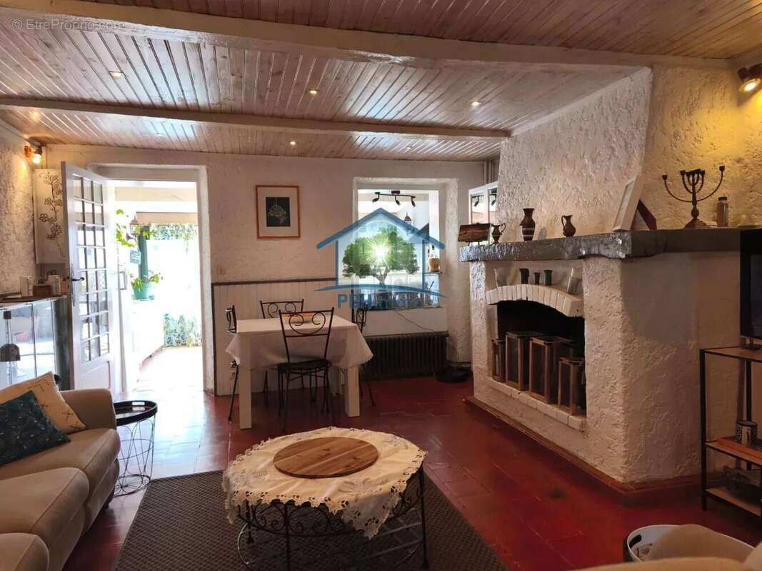 Maison à SIX-FOURS-LES-PLAGES