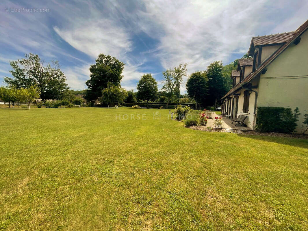 Maison 240 m² à Fontainebleau  - photo 3