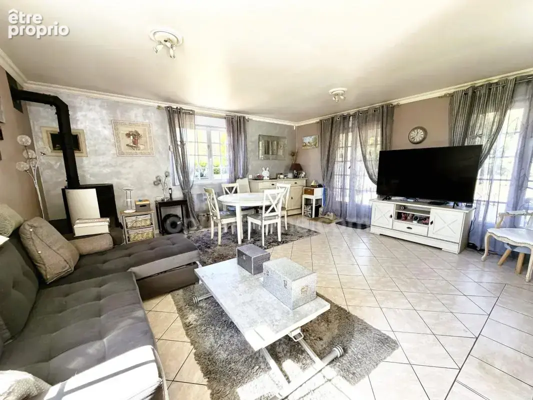 Maison à vendre - Grand séjour - 3 chambres - Garage – Terrasse avec vue dégagée - VALORBIQUET (14290) - photo 8