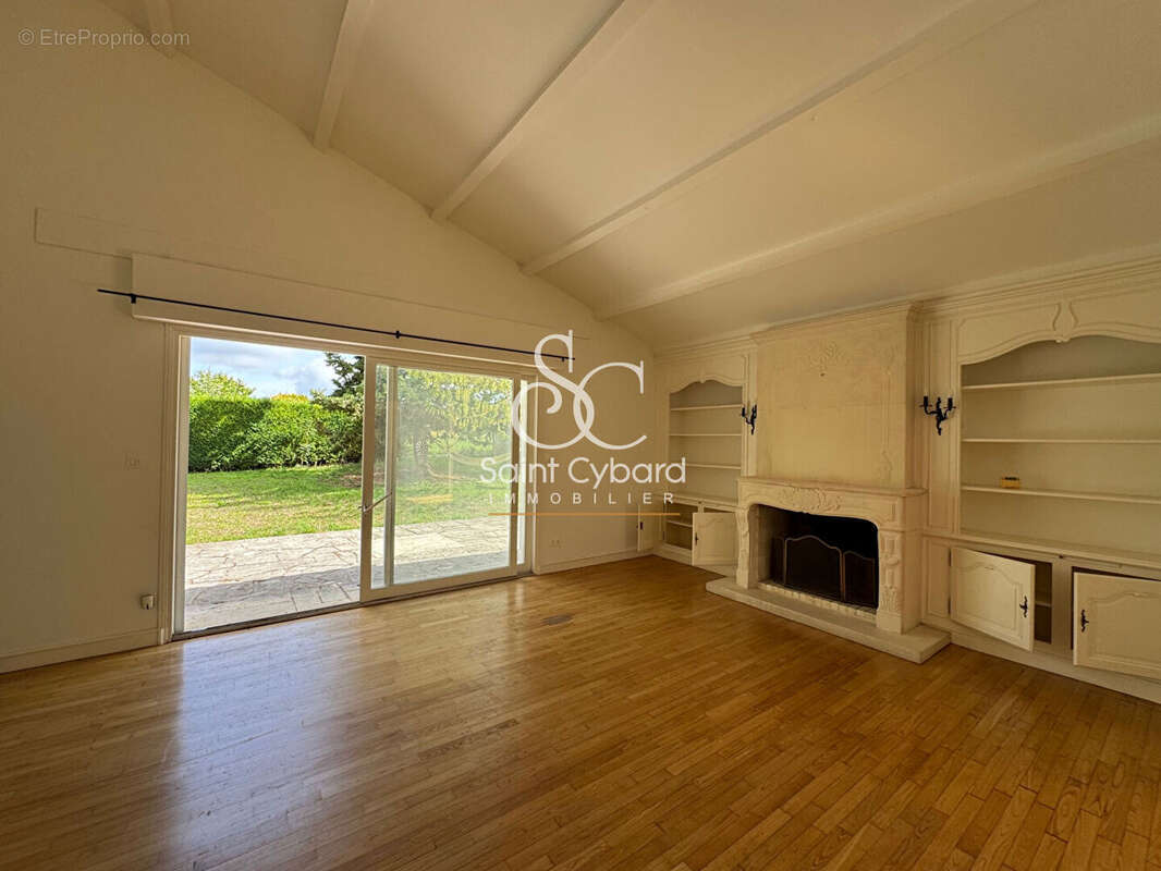 Maison Voeuil et Giget - 3 chambres - photo 4