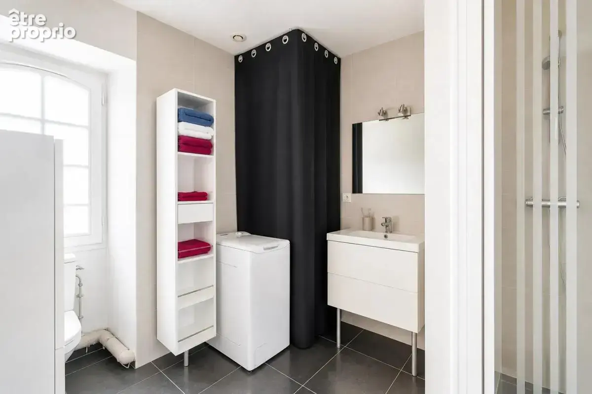 Maison de ville - Lion-d'Angers - 2 chambres - 64 m² au sol - photo 3