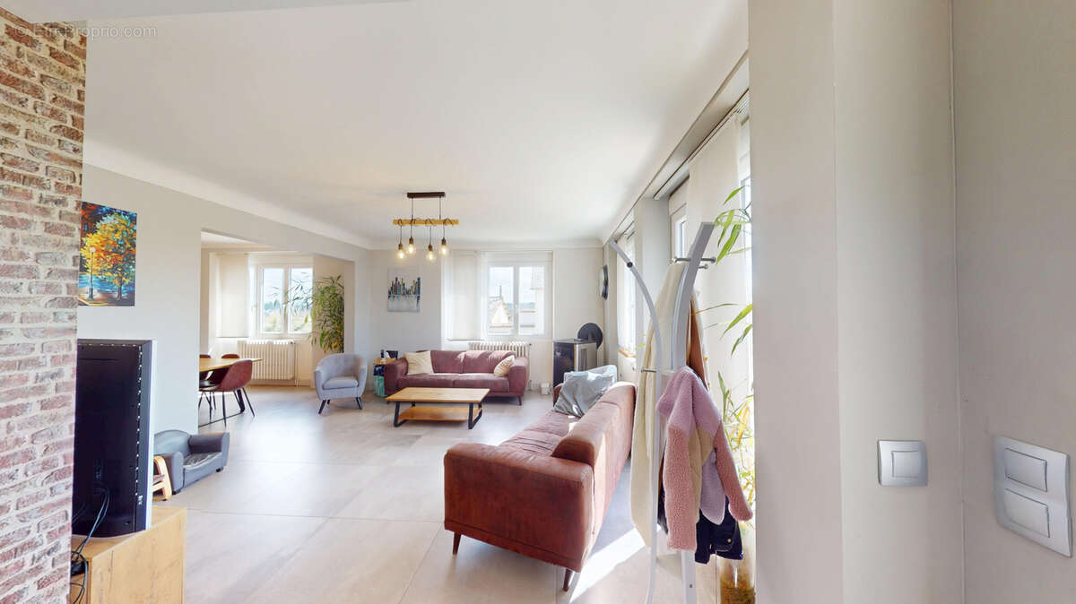 Maison à LUC-LA-PRIMAUBE