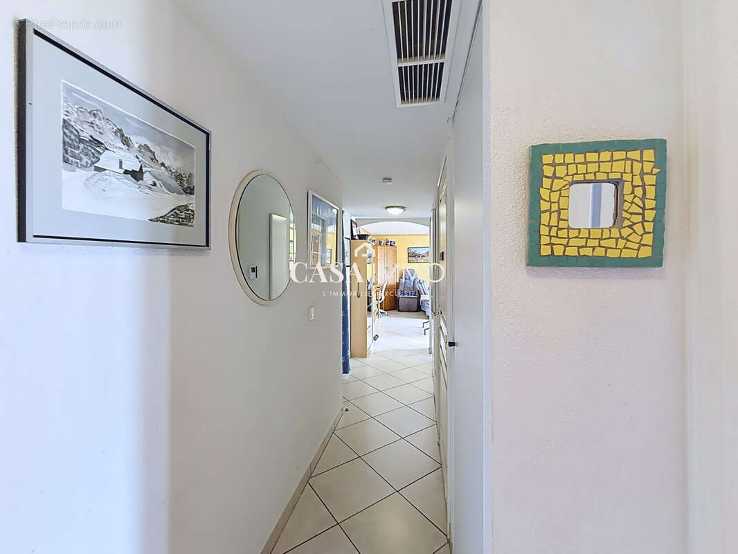 Appartement 73 m² à Hyeres  - photo 9