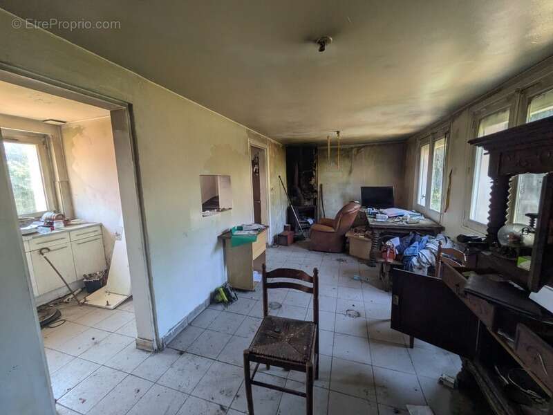 Bubry maison à rénover de 117 m² environ habitable 3 pièces appenti et hangar à rénover parcelle de 1621m² - photo 23