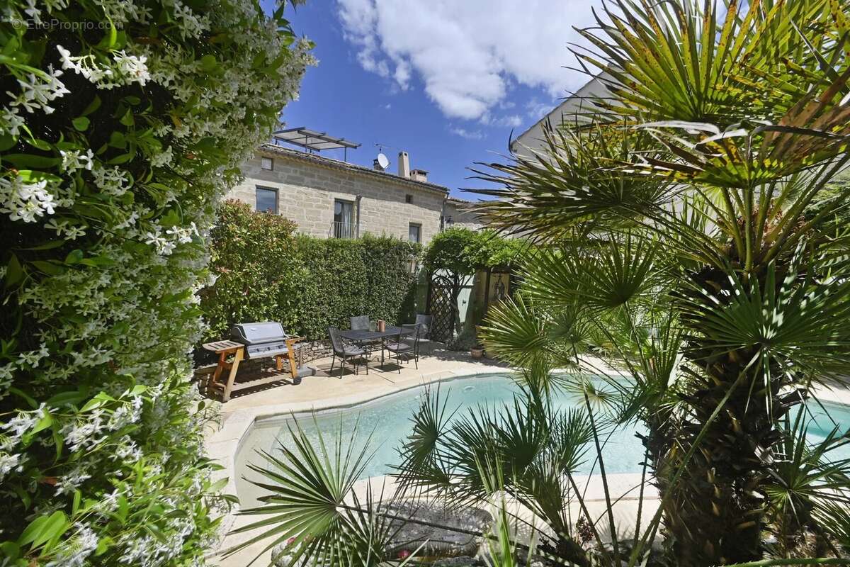 Maison à UZES