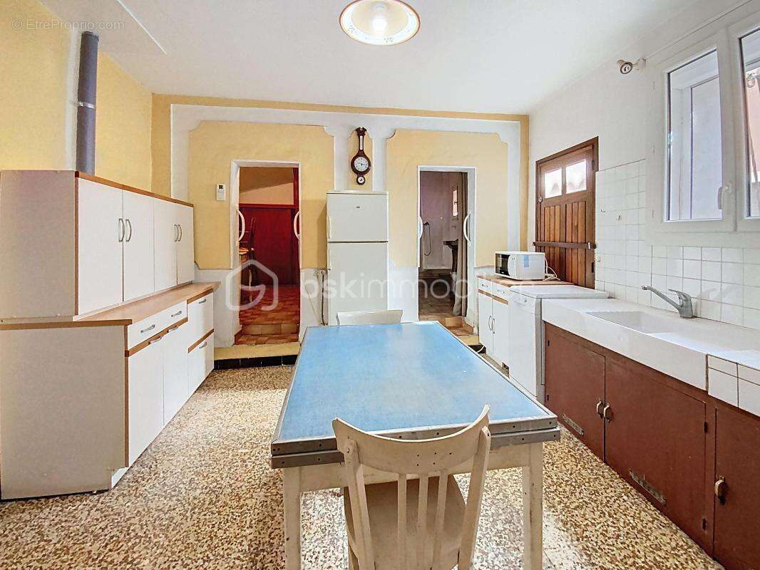Maison de village 263 m2 avec garage - photo 7