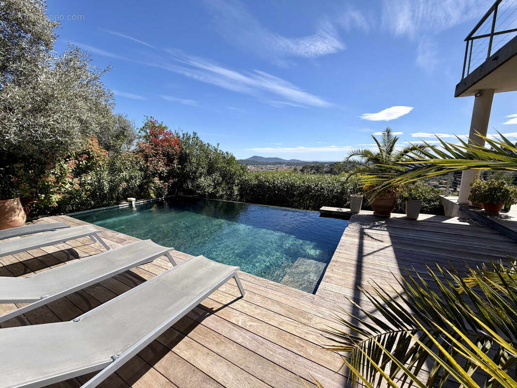 Maison à LA VALETTE-DU-VAR