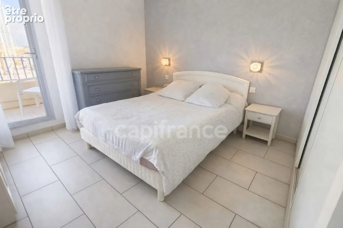 Cap d’agde – vue port exceptionnelle – t2 36 m² – balcon –piscine - concierge - garage fermé – vendu meublé - photo 5