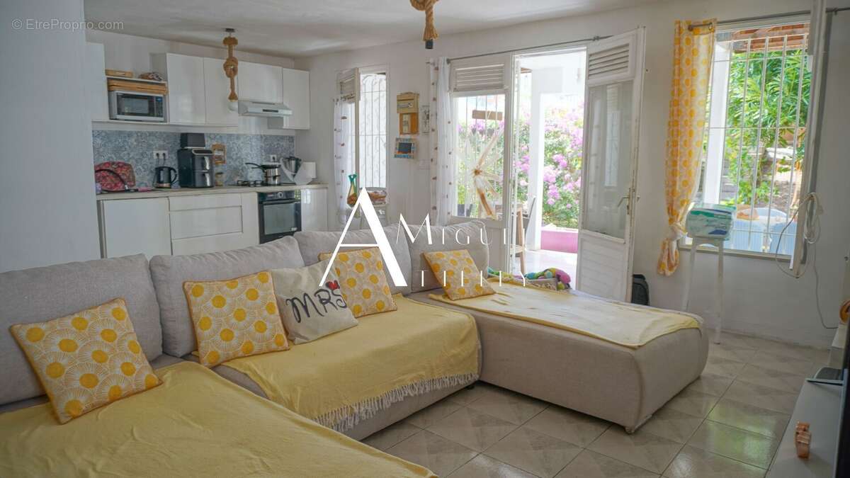 Maison à SCHOELCHER