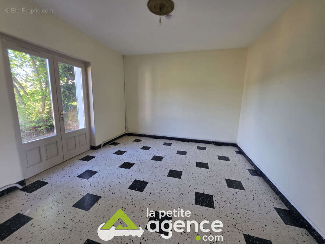 Maison à SAINT-AMAND-MONTROND