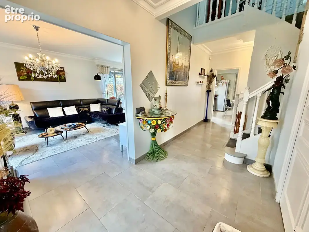 Maison d'exception 4 CHAMBRES  Orvault - Secteur Bois Raguenet - photo 2