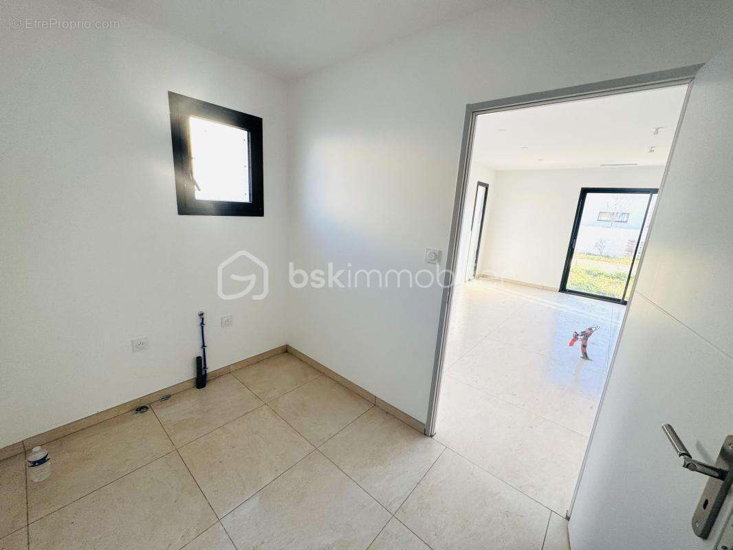 Villa plain pied 130 m² - photo 7