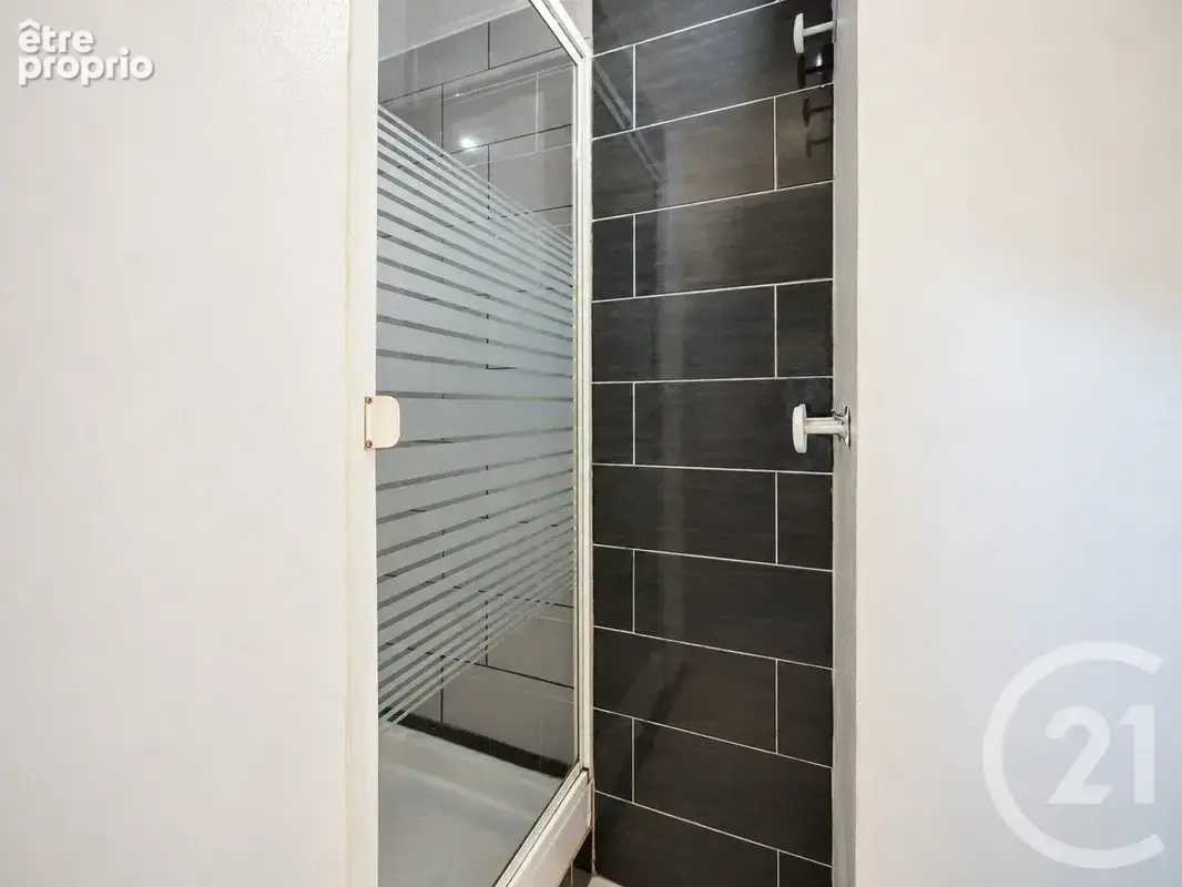 Appartement 1 pièce 19 m² à vendre à Bormes-Les-Mimosas (83230) - photo 7