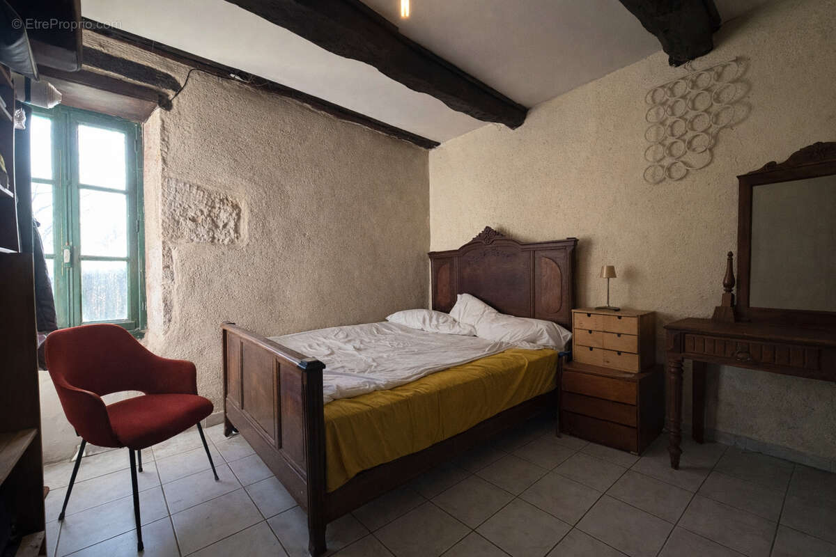Maison à MAUROUX