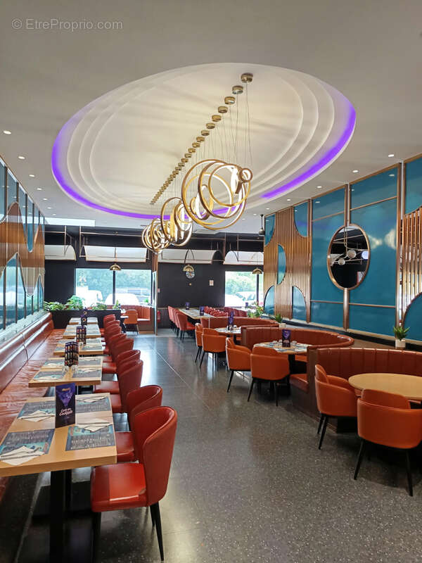 Commerce à SAINT-CYR-L'ECOLE