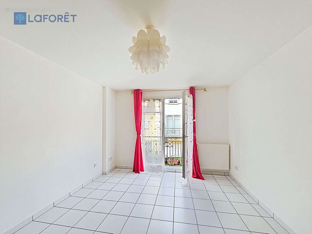 Appartement à BUSSY-SAINT-GEORGES