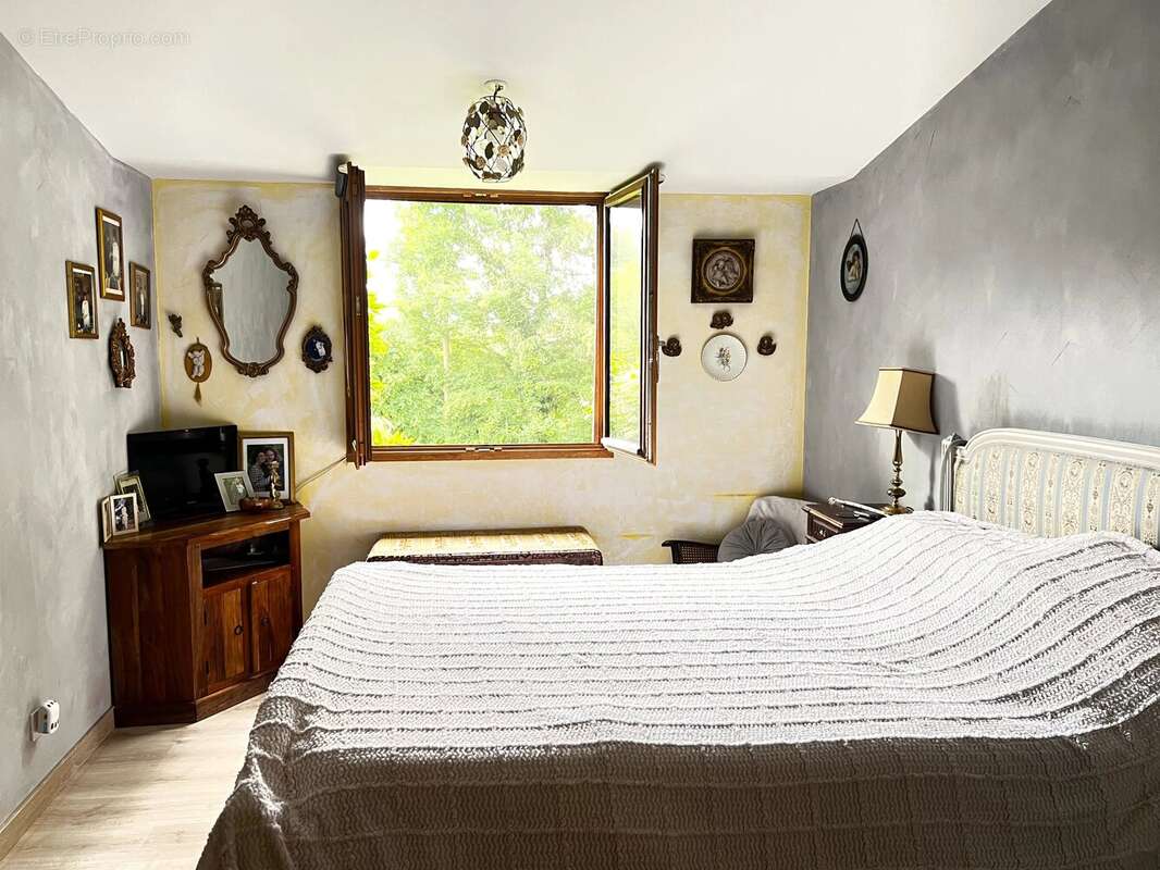 Maison à LACAPELLE-MARIVAL