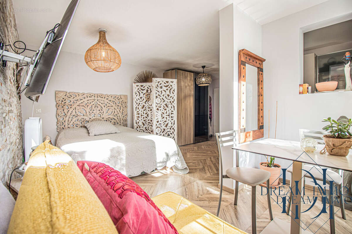 Appartement à MAUGUIO