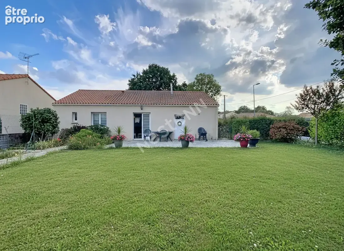 Maison à vendre à Gesté - photo 1