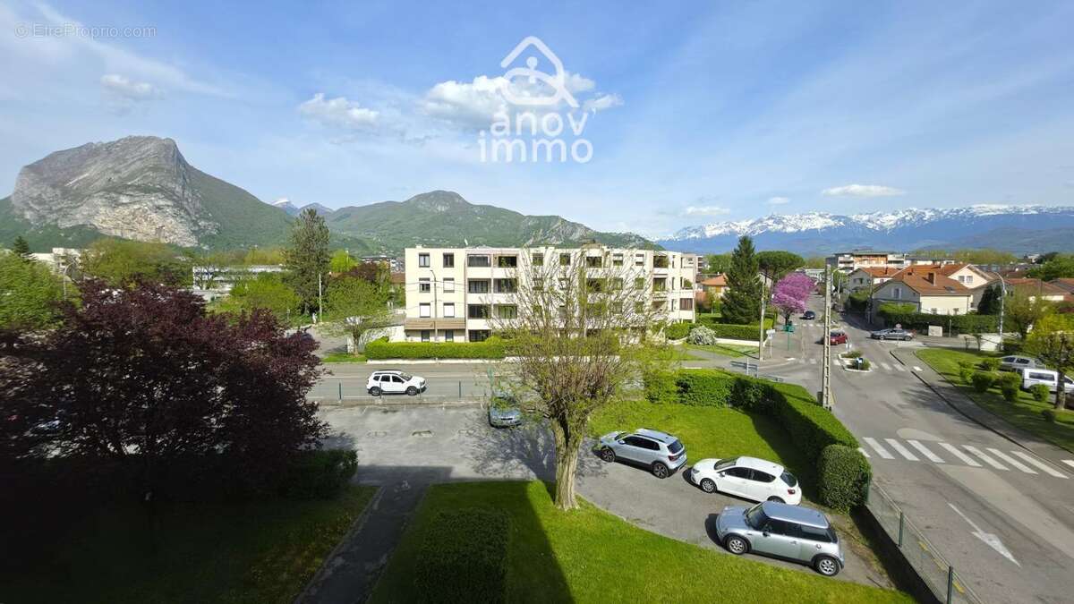 Appartement à FONTAINE