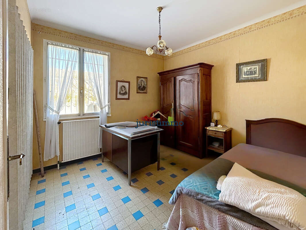 Maison à MONDRAGON