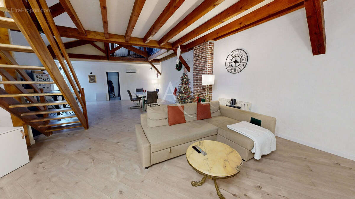 Proche Narbonne à 10 min, Appartement type loft 129m²  2 Chambres+ 1 bureau - photo 7