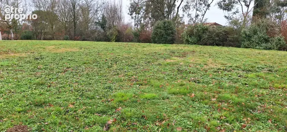Photo Terrain à Larra au prix de 109 000€