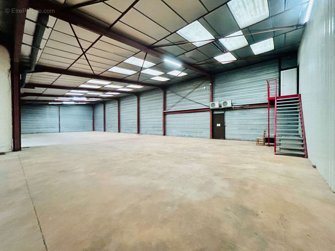 Commerce à SAINT-ERME-OUTRE-ET-RAMECOURT